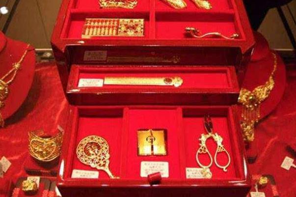 嫁妝一般要準(zhǔn)備什么 嫁妝是什么意思 嫁妝一般要準(zhǔn)備什么 嫁妝是什么意思