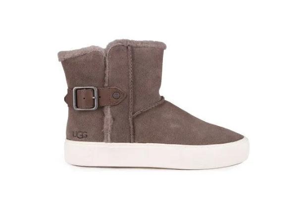 雪地靴買大一碼還是小一碼 雪地靴怎樣清洗干凈 雪地靴買大一碼還是小一碼 雪地靴怎樣清洗干凈