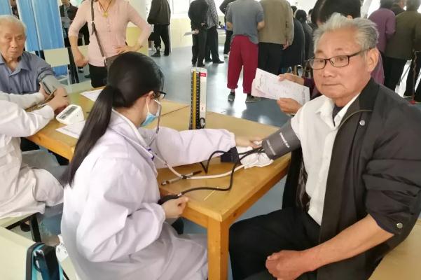 體檢的好處 體檢的身高為什么比實(shí)際的低 體檢的好處 體檢的身高為什么比實(shí)際的低