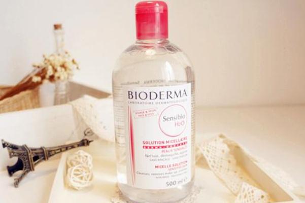 卸妝水會(huì)把皮膚擦薄嗎 卸妝水的副作用 卸妝水會(huì)把皮膚擦薄嗎 卸妝水的副作用