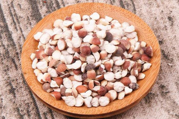 芡實(shí)可以直接嚼著吃嗎 芡實(shí)可以打豆?jié){嗎 芡實(shí)可以直接嚼著吃嗎 芡實(shí)可以打豆?jié){嗎