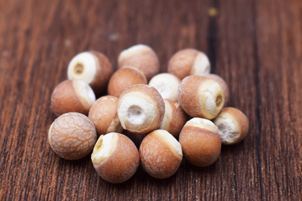 芡實(shí)煮粥需要提前泡嗎 芡實(shí)煮粥一次放多少 芡實(shí)煮粥需要提前泡嗎 芡實(shí)煮粥一次放多少