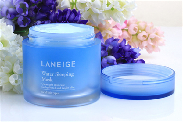 睡眠面膜和貼的面膜哪個效果好 睡眠面膜的正確步驟 睡眠面膜和貼的面膜哪個效果好 睡眠面膜的正確步驟