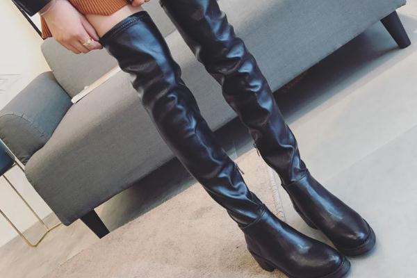 長筒靴是平跟好還是高跟好 長筒靴是緊一些好看還是松一些 長筒靴是平跟好還是高跟好 長筒靴是緊一些好看還是松一些