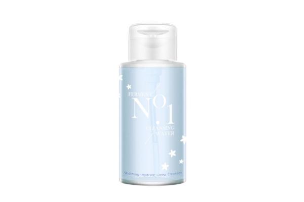 卸妝水要洗掉嗎 卸妝水要先把臉打濕嗎 卸妝水要洗掉嗎 卸妝水要先把臉打濕嗎