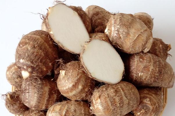 芋頭怎么去皮最快 芋頭含糖量高嗎 芋頭怎么去皮最快 芋頭含糖量高嗎