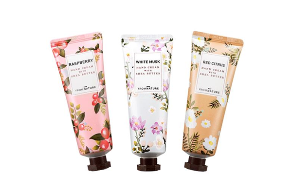 過期護(hù)手霜可以擦鞋嗎 過期的護(hù)手霜可以涂腳嗎 過期護(hù)手霜可以擦鞋嗎 過期的護(hù)手霜可以涂腳嗎