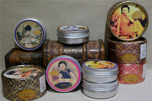 雪花膏可以擦嘴唇嗎 雪花膏可以當身體乳嗎 雪花膏可以擦嘴唇嗎 雪花膏可以當身體乳嗎