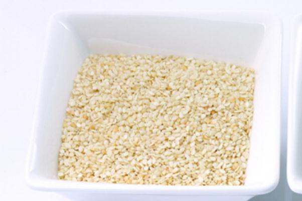 白芝麻的副作用與禁忌 白芝麻是發(fā)物嗎 白芝麻的副作用與禁忌 白芝麻是發(fā)物嗎