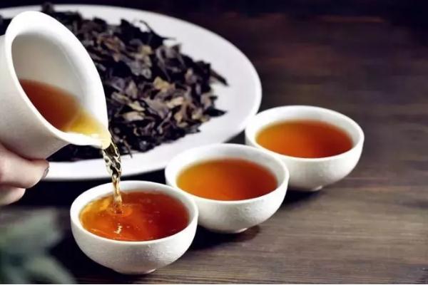 黑茶和普洱茶的區(qū)別 黑茶的沖泡方法和步驟 黑茶和普洱茶的區(qū)別 黑茶的沖泡方法和步驟