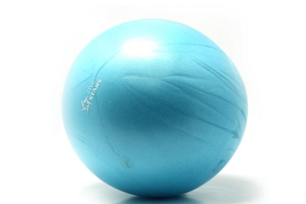 瑜伽球是充氣的嗎 瑜伽球充氣到什么程度合適 瑜伽球是充氣的嗎 瑜伽球充氣到什么程度合適