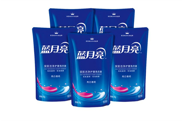 藍月亮洗衣液可以洗羽絨服嗎 藍月亮洗衣液洗的干凈嗎 藍月亮洗衣液可以洗羽絨服嗎 藍月亮洗衣液洗的干凈嗎