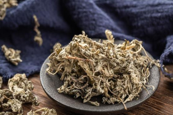 艾葉煮水要煮多久 艾葉煮水喝有什么功效 艾葉煮水要煮多久 艾葉煮水喝有什么功效