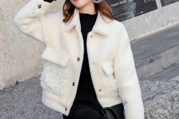 水貂絨的衣服可以機(jī)洗嗎 水貂絨衣服可以水洗嗎 水貂絨的衣服可以機(jī)洗嗎 水貂絨衣服可以水洗嗎