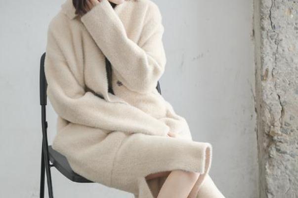 水貂絨的衣服可以機(jī)洗嗎 水貂絨衣服可以水洗嗎 水貂絨的衣服可以機(jī)洗嗎 水貂絨衣服可以水洗嗎