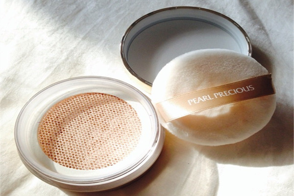 散粉的保質期有多久 散粉過期了會怎么樣 散粉的保質期有多久 散粉過期了會怎么樣