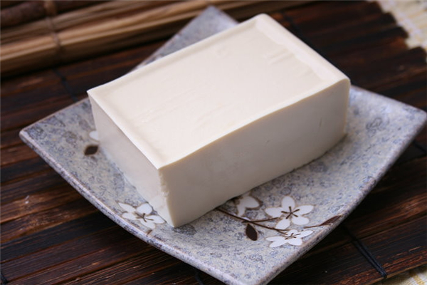 石膏豆腐和鹵水豆腐哪個更健康 石膏豆腐和鹵水豆腐有啥區(qū)別 石膏豆腐和鹵水豆腐哪個更健康 石膏豆腐和鹵水豆腐有啥區(qū)別