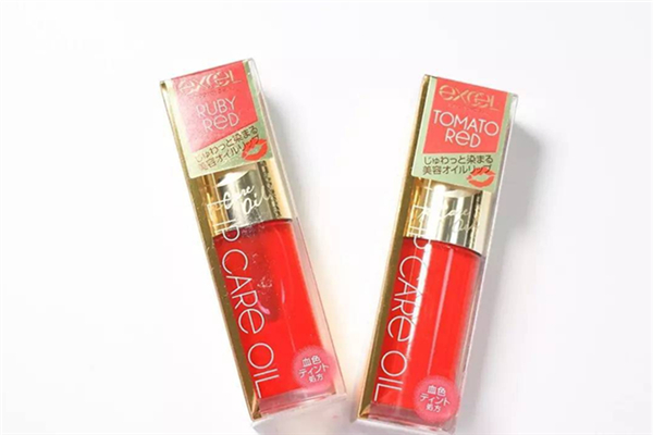 唇蜜有必要買嗎 唇蜜會黏嘴唇嗎 唇蜜有必要買嗎 唇蜜會黏嘴唇嗎