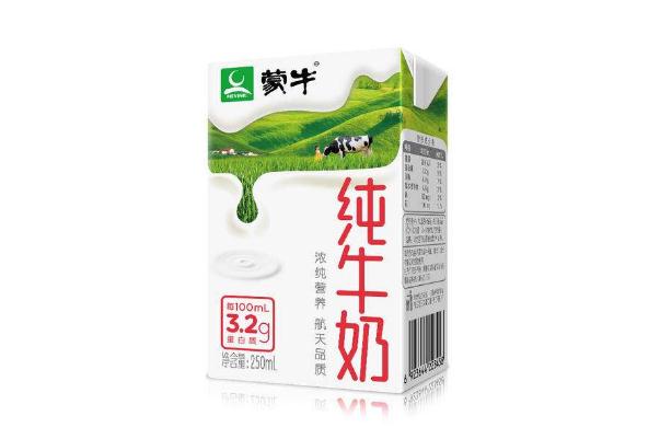 蒙牛純牛奶蛋白質含量 蒙牛純牛奶的營養(yǎng)成分