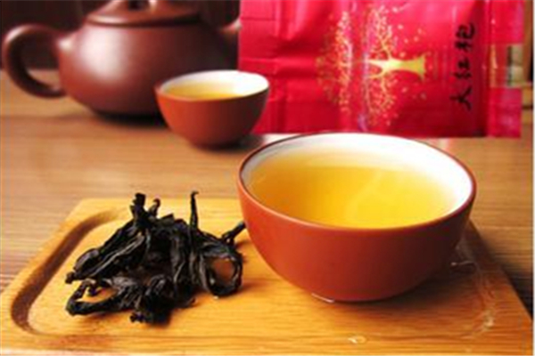 大紅袍用多少度的水沖泡最佳 大紅袍用洗茶嗎 大紅袍用多少度的水沖泡最佳 大紅袍用洗茶嗎