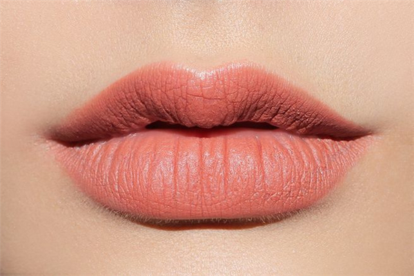 豐唇有什么危害嗎 豐唇會(huì)失敗嗎 豐唇有什么危害嗎 豐唇會(huì)失敗嗎