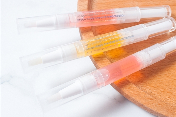 指甲營養(yǎng)油可以經(jīng)常涂嗎 指甲營養(yǎng)油筆使用方法 指甲營養(yǎng)油可以經(jīng)常涂嗎 指甲營養(yǎng)油筆使用方法