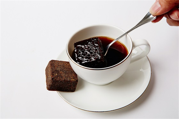 黑糖會(huì)不會(huì)上火 黑糖是熱性還是涼性 黑糖會(huì)不會(huì)上火 黑糖是熱性還是涼性