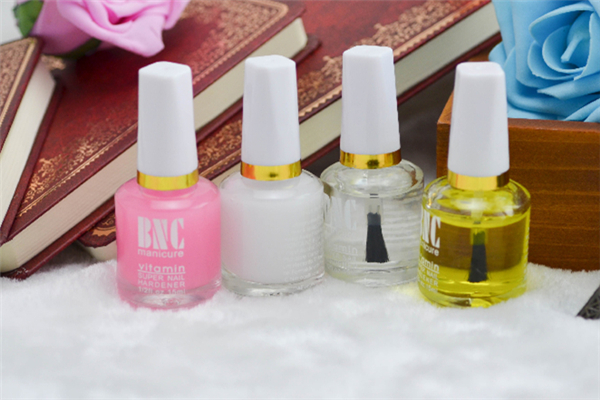 指甲營養(yǎng)油有用嗎 指甲營養(yǎng)油的作用 指甲營養(yǎng)油有用嗎 指甲營養(yǎng)油的作用