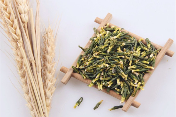 蓮子心泡水喝能治咳嗽嗎 蓮子心泡水喝能治口臭嗎 蓮子心泡水喝能治咳嗽嗎 蓮子心泡水喝能治口臭嗎