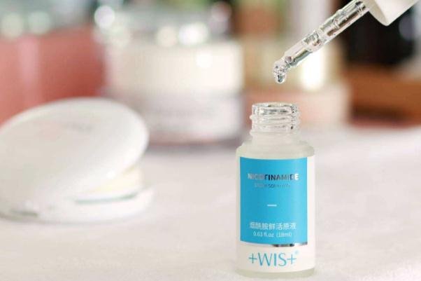 煙酰胺原液是精華液?jiǎn)?煙酰胺原液是干什么用的 煙酰胺原液是精華液?jiǎn)?煙酰胺原液是干什么用的