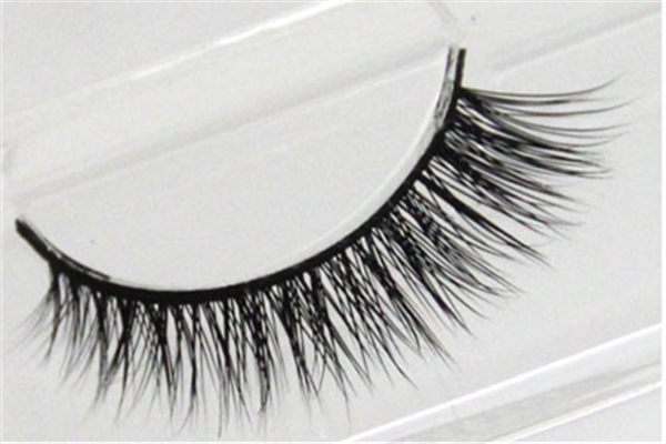 假睫毛會(huì)顯眼睛大嗎 假睫毛有什么用 假睫毛會(huì)顯眼睛大嗎 假睫毛有什么用