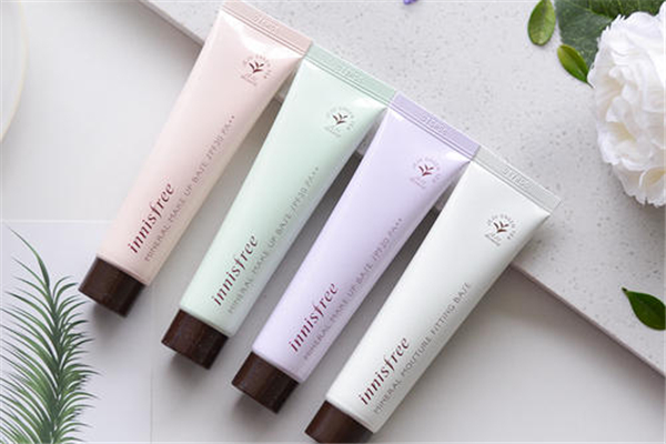 妝前乳涂完多久上妝 妝前乳可以代替素顏霜嗎 妝前乳涂完多久上妝 妝前乳可以代替素顏霜嗎