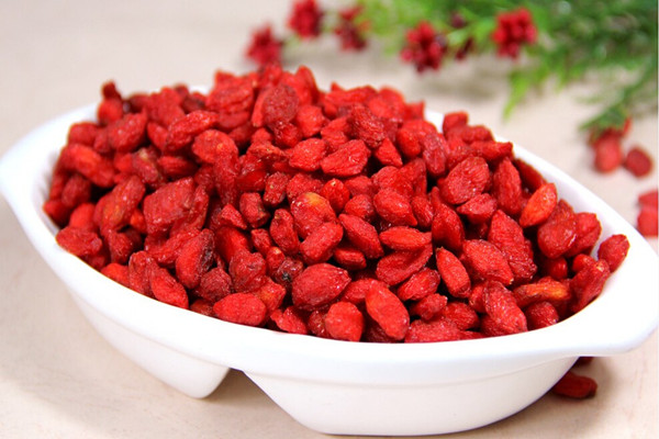 枸杞子泡水能空腹喝嗎 枸杞子泡水什么季節(jié)喝好 枸杞子泡水能空腹喝嗎 枸杞子泡水什么季節(jié)喝好