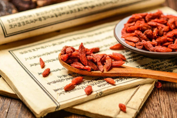 枸杞子泡酒泡多久喝最好 枸杞子泡酒能泡多長(zhǎng)時(shí)間 枸杞子泡酒泡多久喝最好 枸杞子泡酒能泡多長(zhǎng)時(shí)間