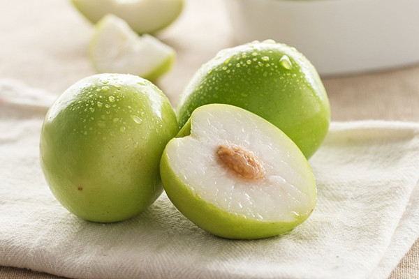 青棗能和牛奶一起吃嗎 青棗能和葡萄一起吃嗎 青棗能和牛奶一起吃嗎 青棗能和葡萄一起吃嗎