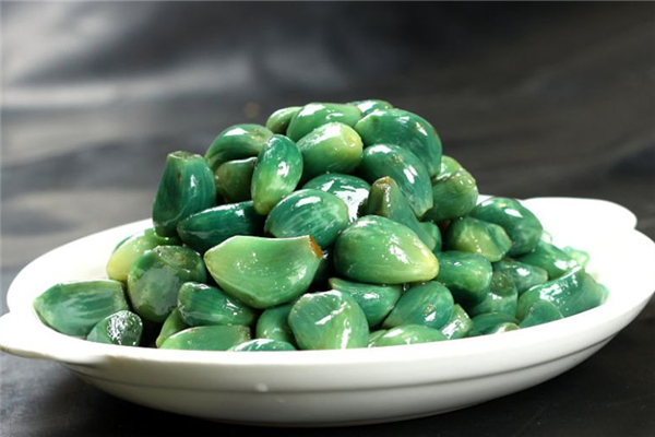 臘八蒜有害健康嗎 臘八蒜會產(chǎn)生亞硝酸鹽嗎 臘八蒜有害健康嗎 臘八蒜會產(chǎn)生亞硝酸鹽嗎