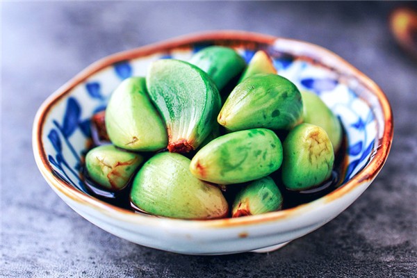 臘八蒜有害健康嗎 臘八蒜會產(chǎn)生亞硝酸鹽嗎 臘八蒜有害健康嗎 臘八蒜會產(chǎn)生亞硝酸鹽嗎