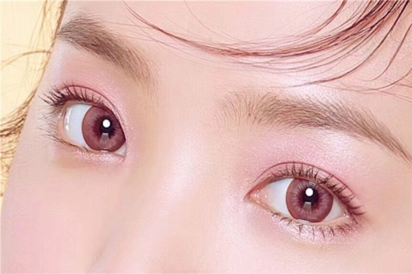 美瞳會(huì)讓眼睛看起來(lái)變大嗎 美瞳會(huì)不會(huì)滑到眼球后面 美瞳會(huì)讓眼睛看起來(lái)變大嗎 美瞳會(huì)不會(huì)滑到眼球后面