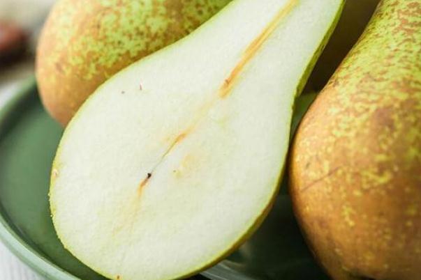 啤梨要去皮吃嗎 啤梨要放冰箱保存嗎 啤梨要去皮吃嗎 啤梨要放冰箱保存嗎