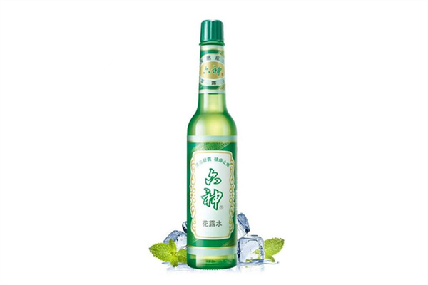 六神花露水的功效和作用 六神花露水可以殺死螨蟲嗎 六神花露水的功效和作用 六神花露水可以殺死螨蟲嗎