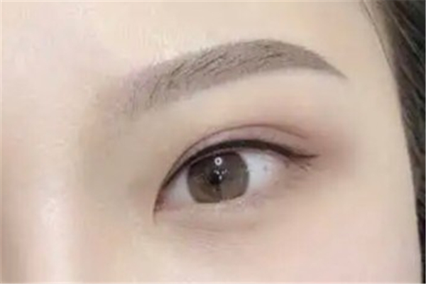 美瞳線是粗的好看還是細(xì)好看 美瞳線做什么顏色好看 美瞳線是粗的好看還是細(xì)好看 美瞳線做什么顏色好看