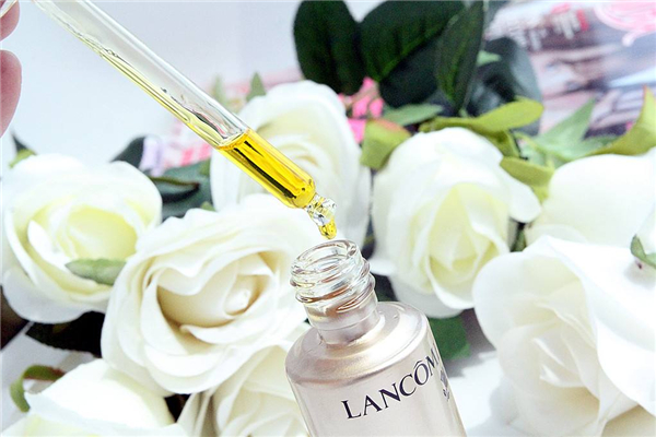 復(fù)方精油一次用多少 復(fù)方精油的功效與作用 復(fù)方精油一次用多少 復(fù)方精油的功效與作用