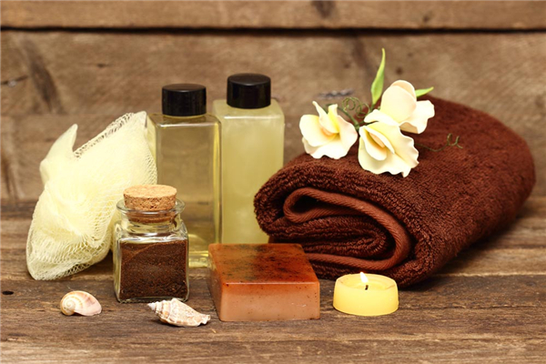 復(fù)方精油一次用多少 復(fù)方精油的功效與作用 復(fù)方精油一次用多少 復(fù)方精油的功效與作用