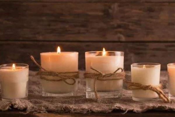 香薰蠟燭有黑煙正常嗎 香薰蠟燭冒黑煙的原因