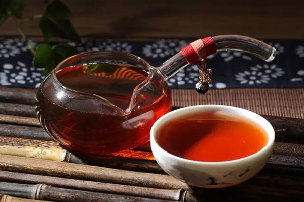 黑茶是發(fā)酵茶嗎 黑茶是寒性的嗎 黑茶是發(fā)酵茶嗎 黑茶是寒性的嗎