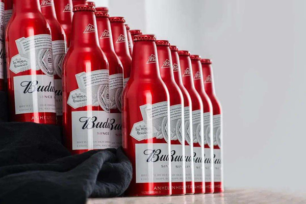 百威啤酒保質(zhì)期多久 百威啤酒過(guò)期了能喝嗎