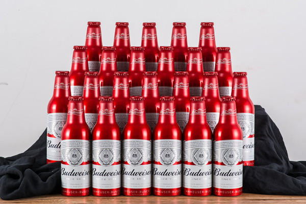 百威啤酒喝了會胖嗎 百威啤酒喝了為什么會頭疼 百威啤酒喝了會胖嗎 百威啤酒喝了為什么會頭疼