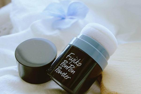 蓬蓬粉是散粉嗎 蓬蓬粉是什么成分 蓬蓬粉是散粉嗎 蓬蓬粉是什么成分