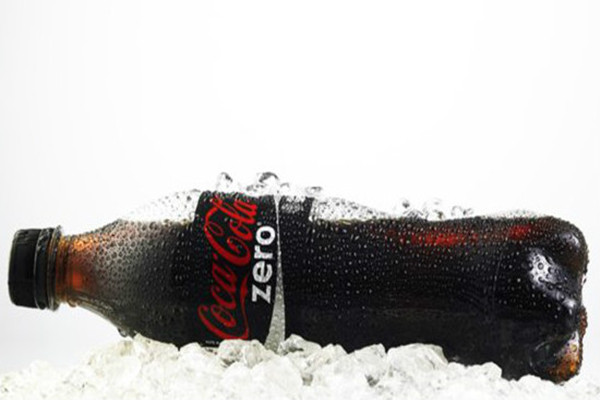 可口可樂能和雞蛋一起吃嗎 可口可樂能和螃蟹一起吃嗎 可口可樂能和雞蛋一起吃嗎 可口可樂能和螃蟹一起吃嗎