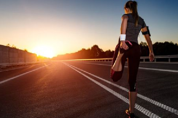 乳酸堆積和肌肉拉傷的區(qū)別 乳酸堆積吃什么緩解 乳酸堆積和肌肉拉傷的區(qū)別 乳酸堆積吃什么緩解